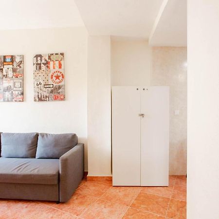 Malvarosa Beach Economy Apartment Valencia Exterior photo